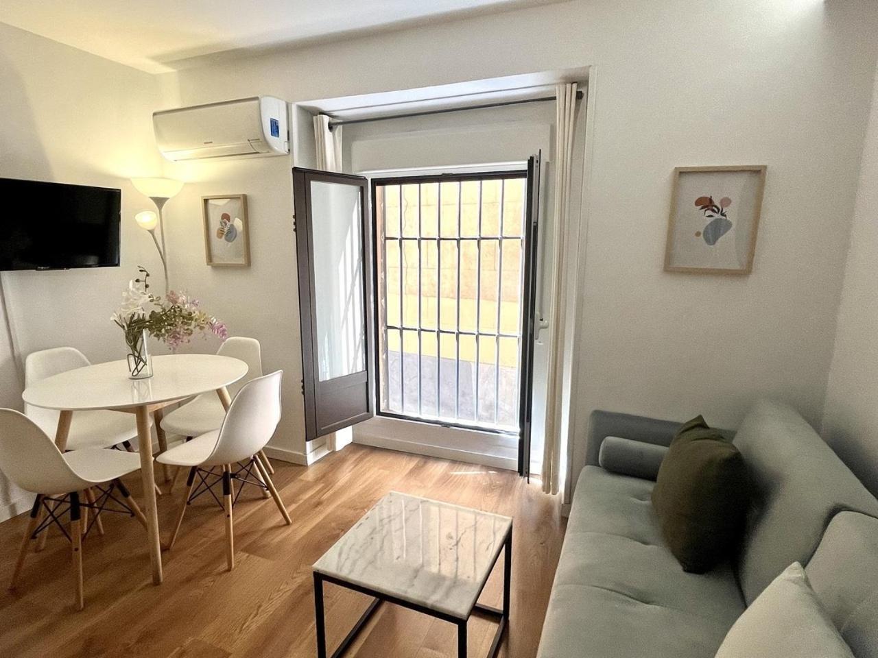 Dplace To Be - Exclusive Apartments In Historic Center Madryt Pokój zdjęcie
